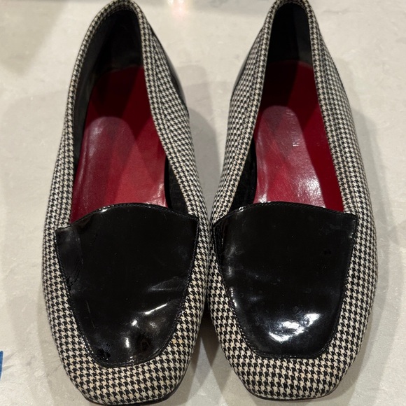 Enzo Angiolini Black Patent and Houndstooth Flats - Picture 1 of 7